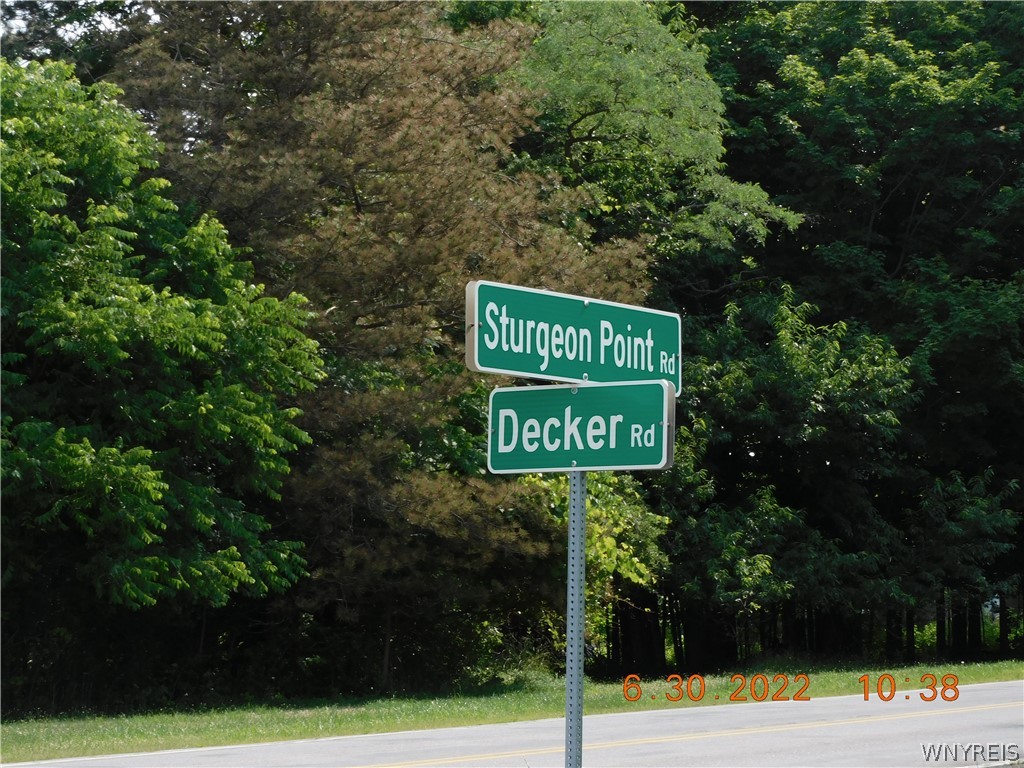 photo 4 : 7692 Decker Road, Evans NY 14047