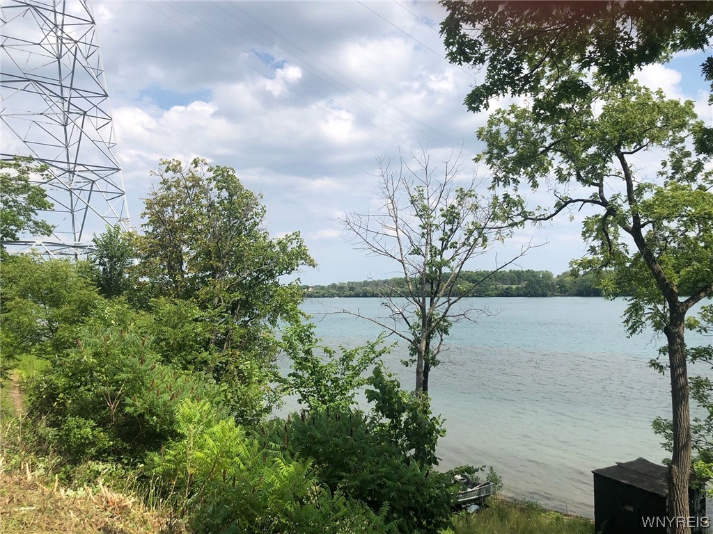 photo p7h5HDPQzs9RLxMFGvwh55Po6ovF8Fo: VL East River, Grand Island NY 14072