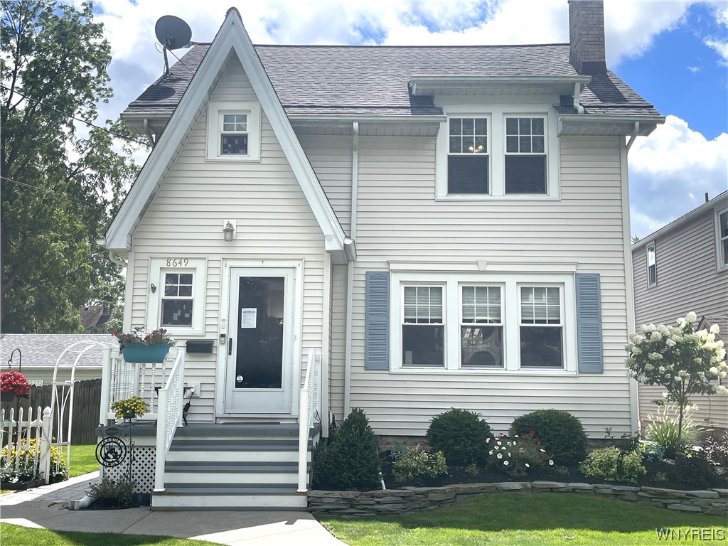 photo 0: 8649 Hennepin Avenue, Niagara Falls NY 14304
