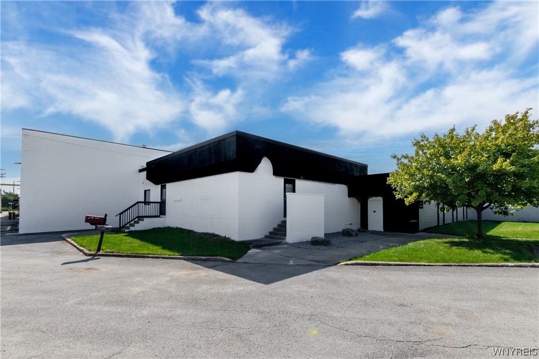 photo kLhWaIIOerKtwAqizMx0: 1885 Harlem Road, Cheektowaga NY 14212