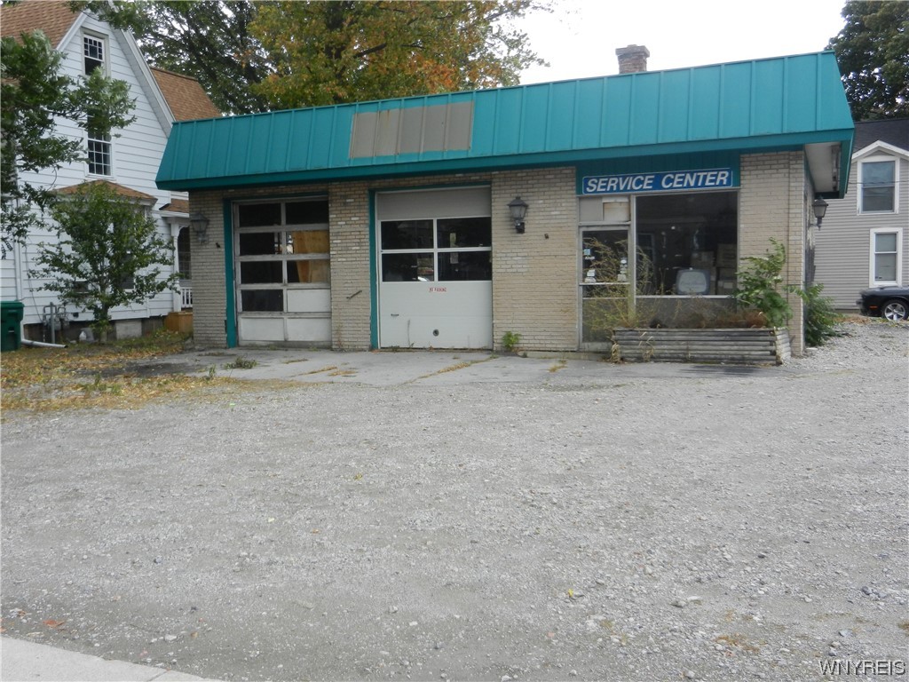 photo 5D6Vg44CgsjUrk: 69 Buffalo Street, Hamburg NY 14075