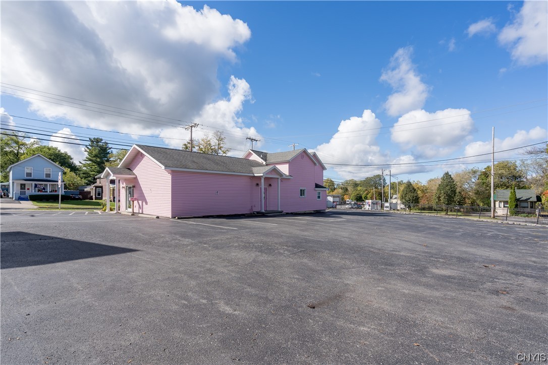photo 4 : 440 Coffeen Street, Watertown City NY 13601