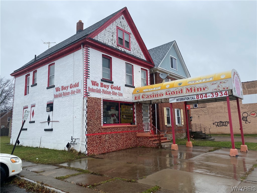 photo undefined: 2008 Pine Avenue, Niagara Falls NY 14301
