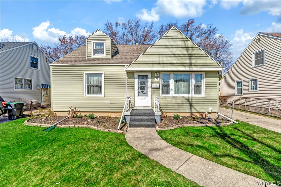 photo 0: 19 Calvin Court North, Tonawanda NY 14150