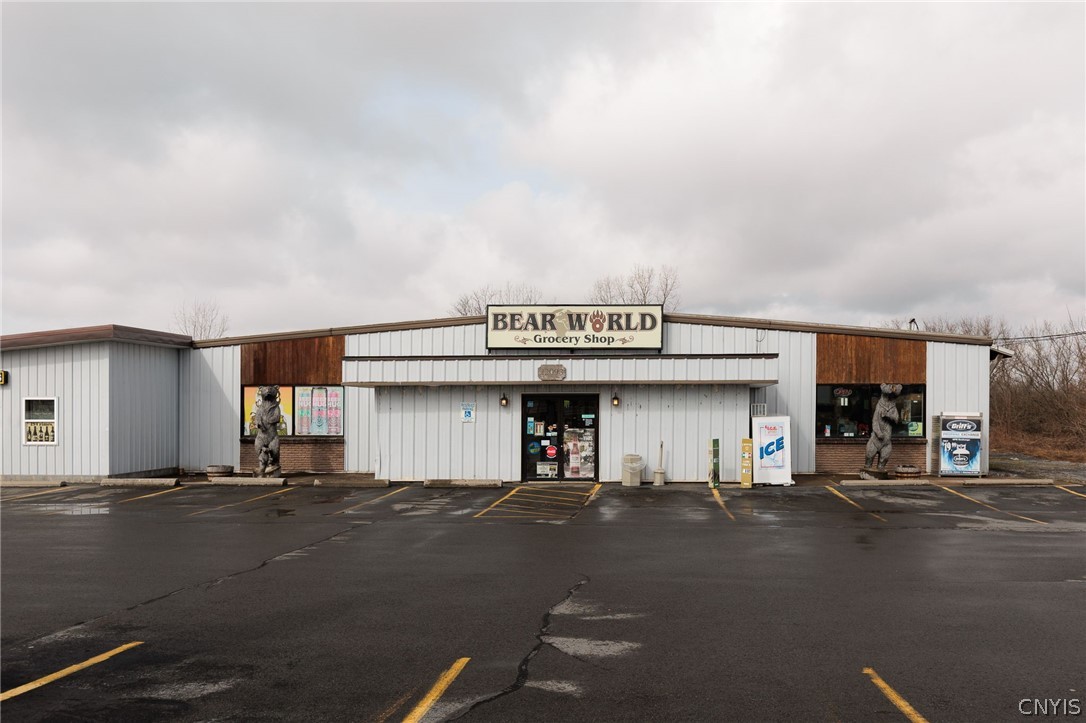 photo j7: 22087 US Route 11, Pamelia NY 13601