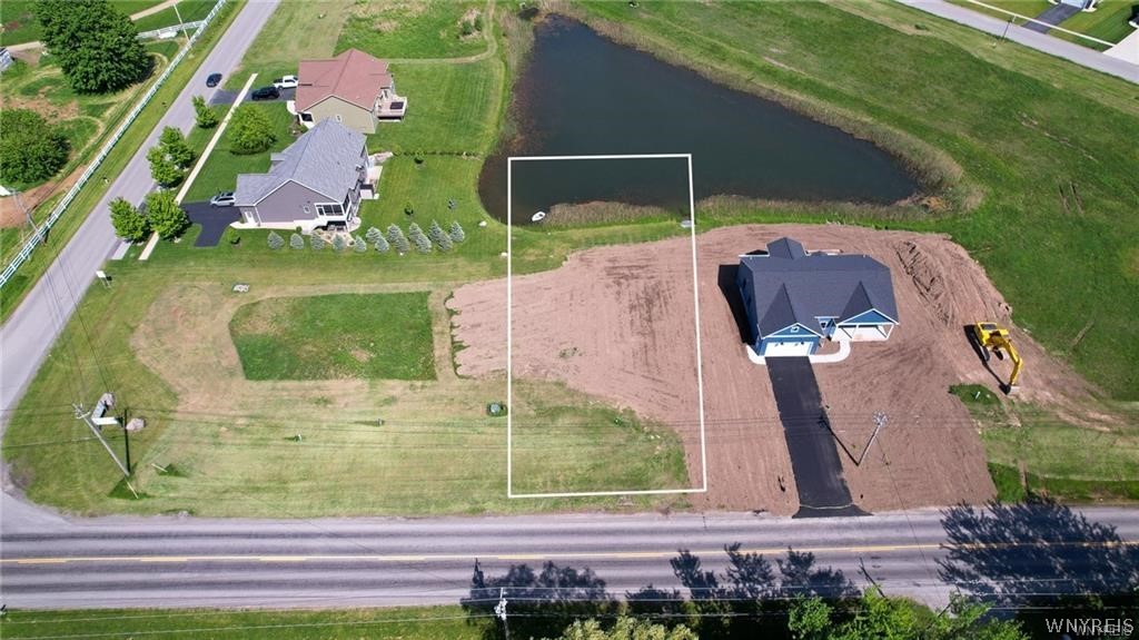 photo pbcmg95FyUHnIEvq7Q-kDdpIk: 6335 Hake Road, Newstead NY 14001