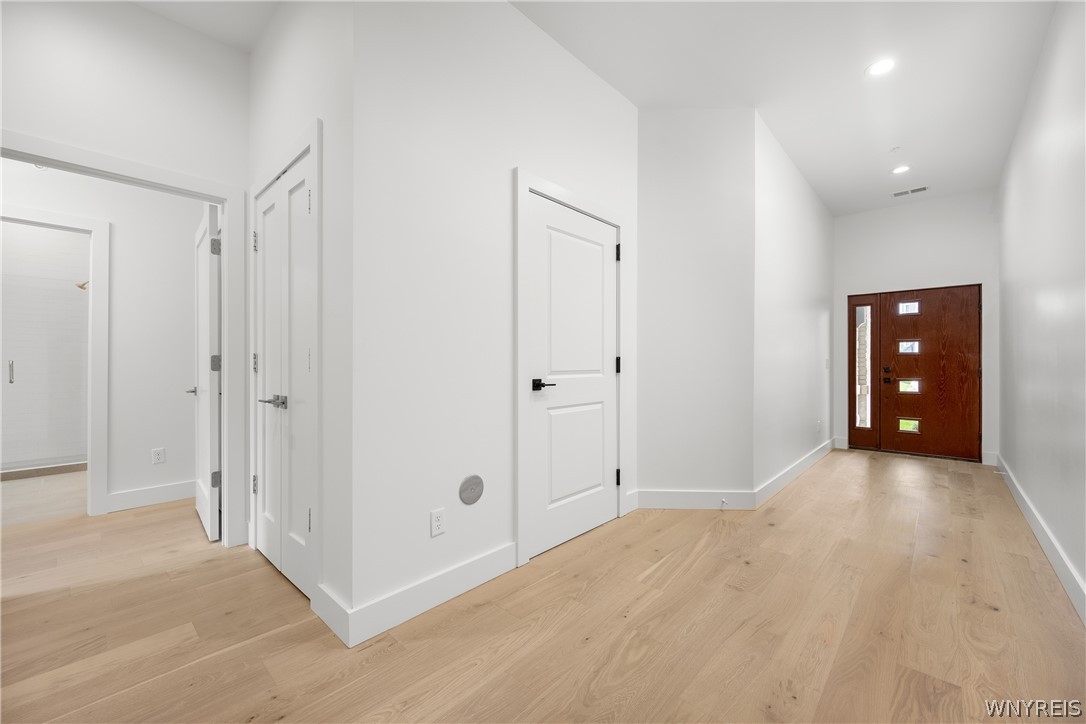 photo 2 : 260 Lakefront Boulevard, Buffalo NY 14202