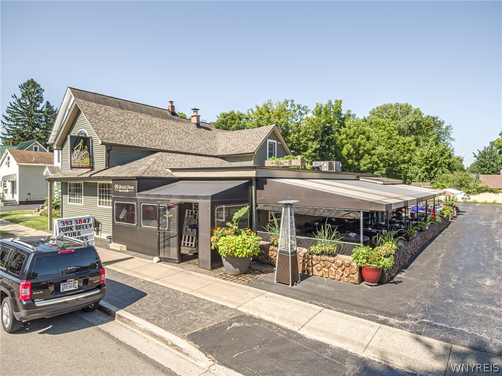 photo pyMLvGLEI: 99 Aurora Street, Lancaster NY 14086