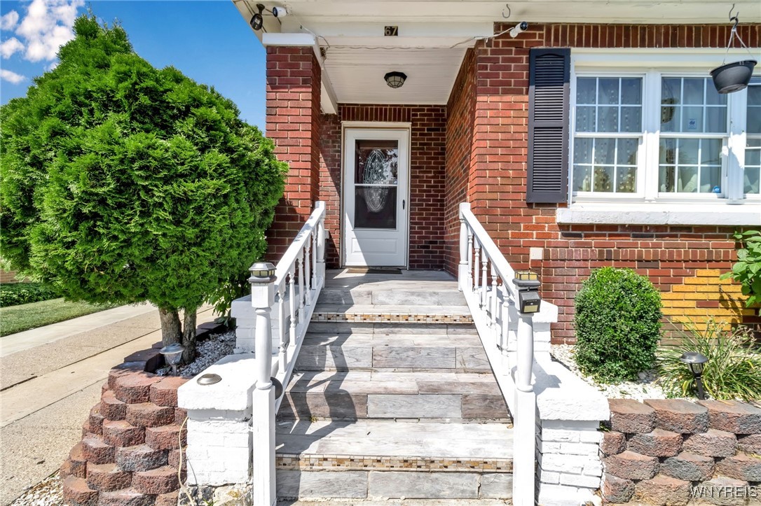 photo 2 : 67 Lynn Street, Lackawanna NY 14218