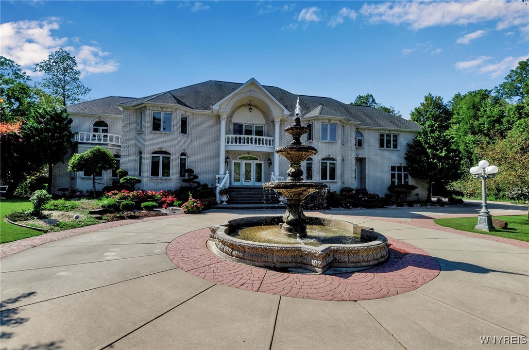 photo 4 : 7 Woodcrest Drive, Aurora NY 14127