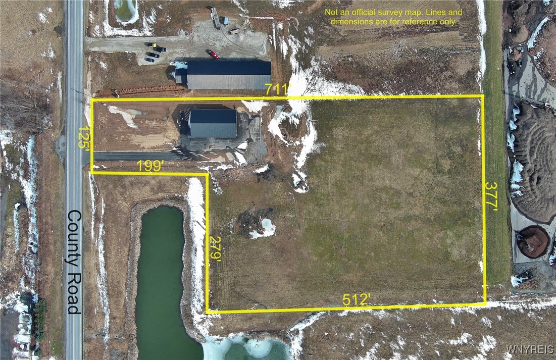 photo 1 : 9367 County Rd, Clarence NY 14032