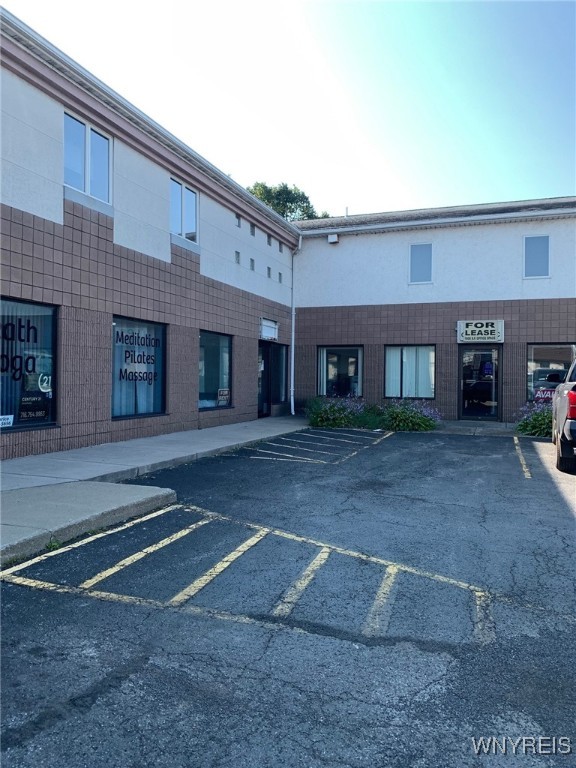 photo 4 : 7703 Niagara Falls Boulevard, Niagara Falls NY 14304