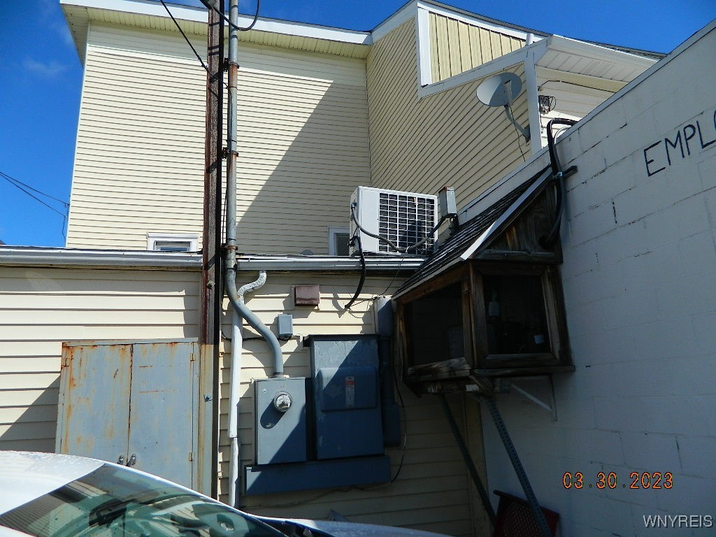 photo 3 : 709 Main Street, Aurora NY 14052