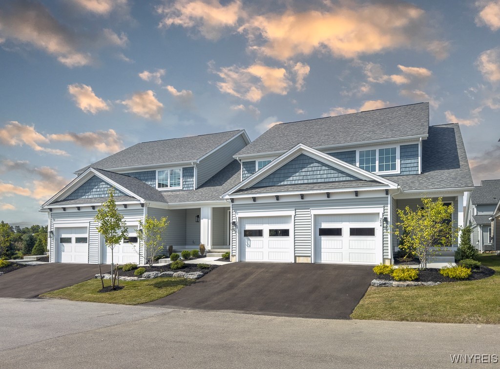 photo gVv8RrwQj7LPY9EqPbtMFCAdEYKFozP9d1ZaDg: 203 Carriage Lane, West Seneca NY 14224