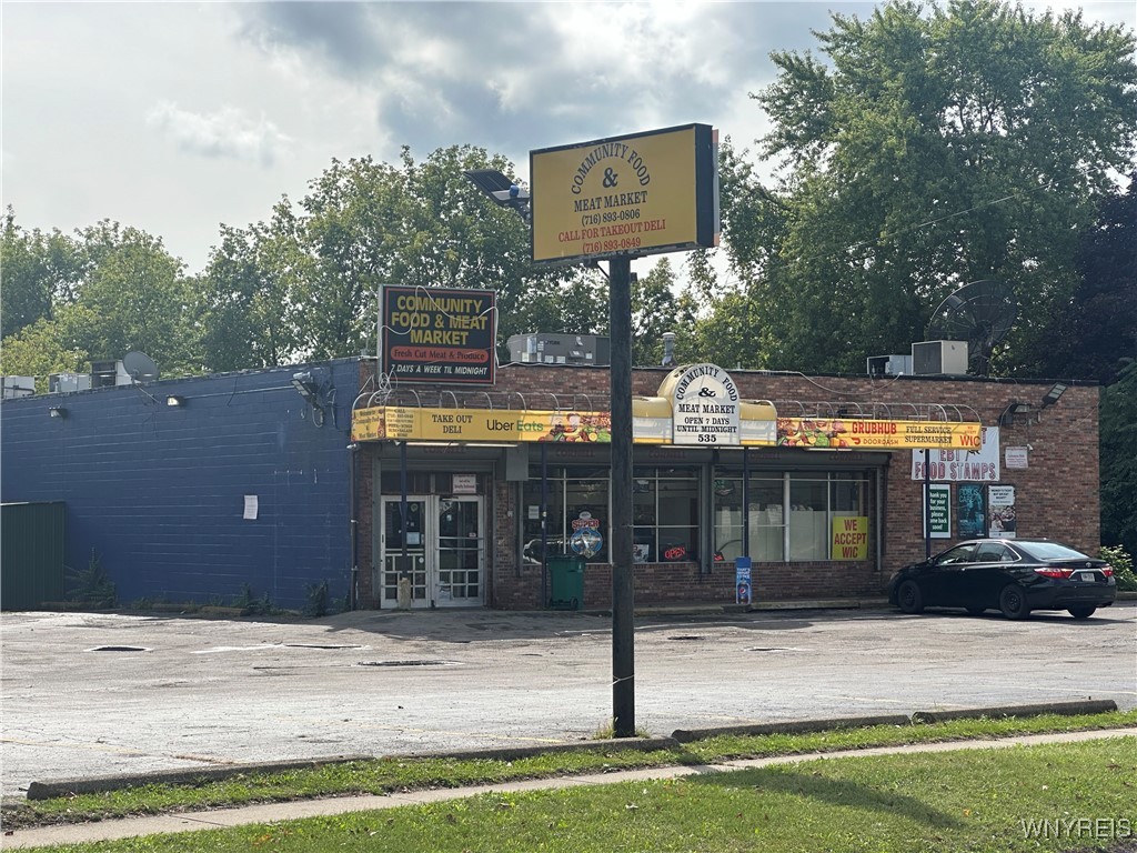 photo 8O25kTbXRDOR4Io-2WoN5jU: 535 Walden Avenue, Buffalo NY 14211