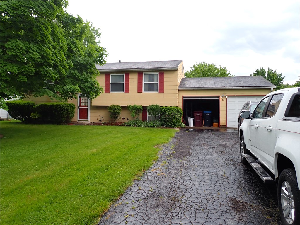 photo 0: 30 Spicewood Lane, Chili NY 14624