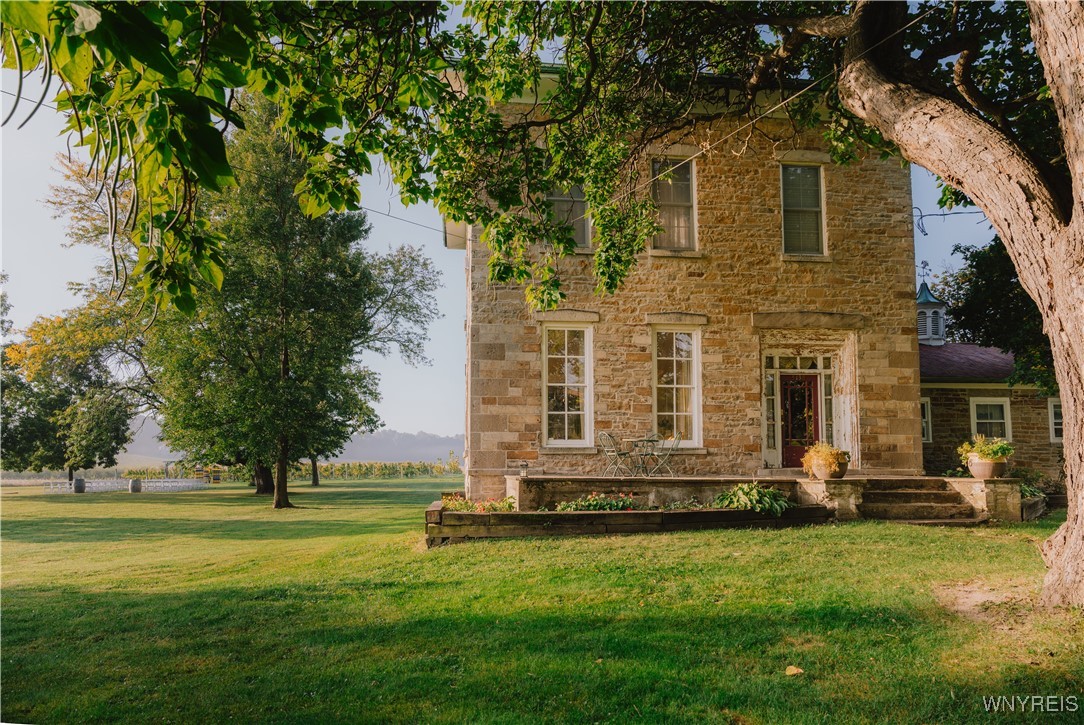 photo g7U4x-iapz32h3vu8vVY2KDjRGAzaPYTY: 5138 Lower Mountain Road, Cambria NY 14094