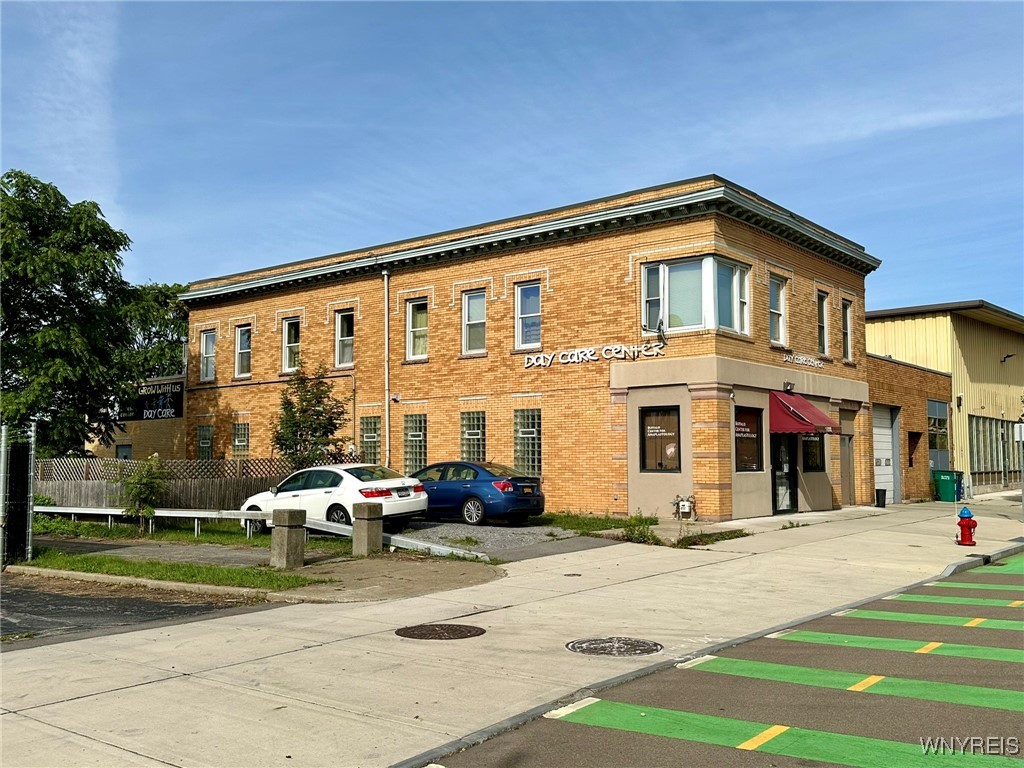 photo 3 : 1792 Niagara Street, Buffalo NY 14207