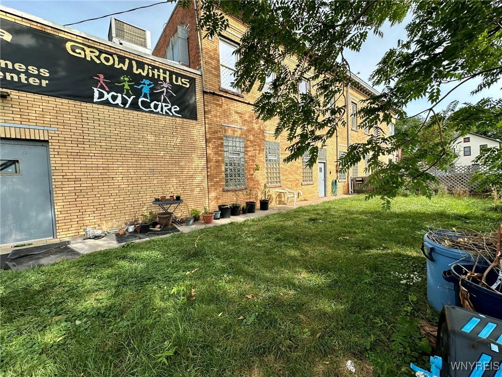 photo 4 : 1792 Niagara Street, Buffalo NY 14207