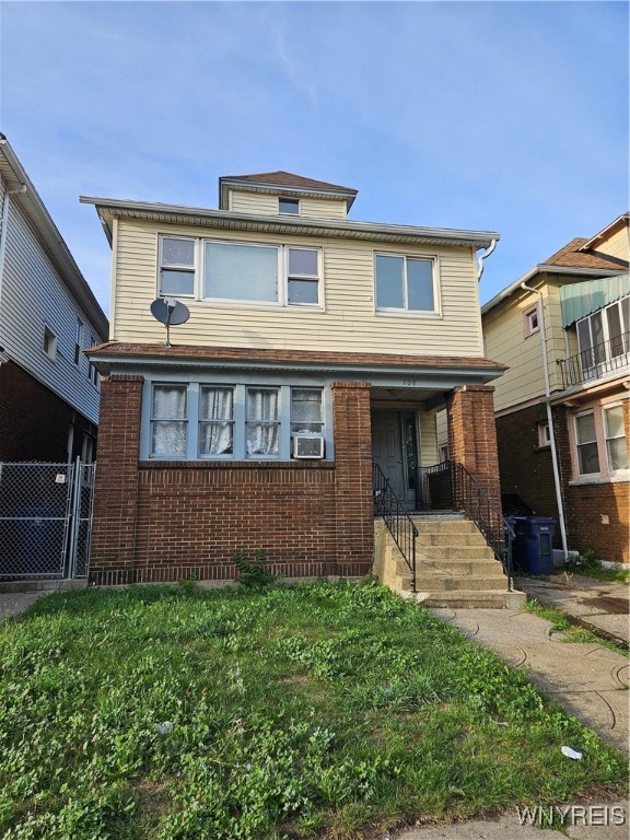 photo 0: 706 East Delavan Avenue Upper, Buffalo NY 14215