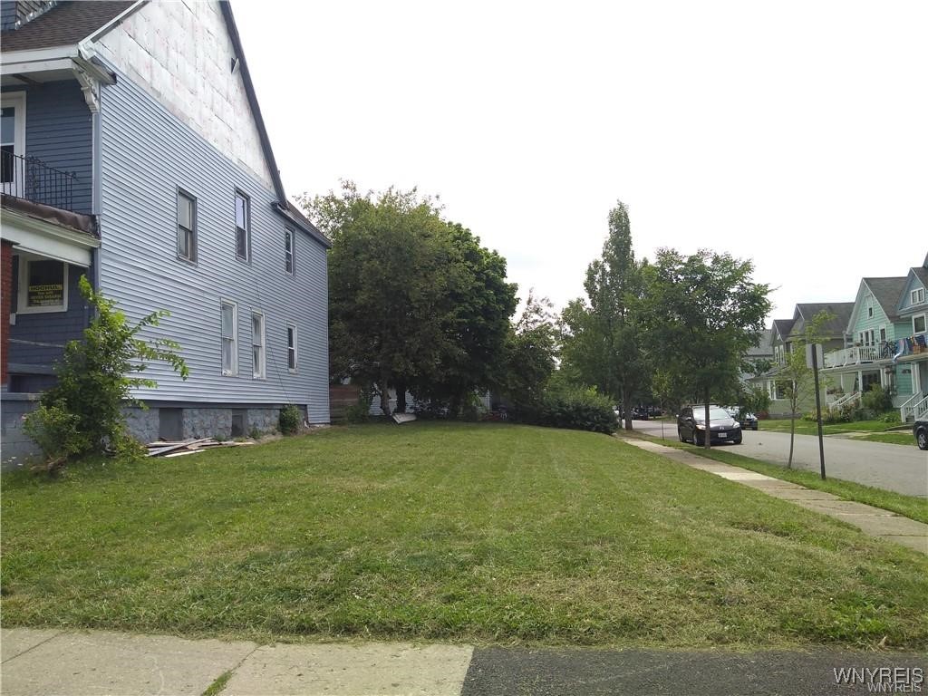 photo 3 : 393 Hampshire Street, Buffalo NY 14213