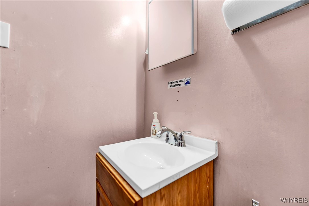 photo undefined: 4911 Broadway, Lancaster NY 14043
