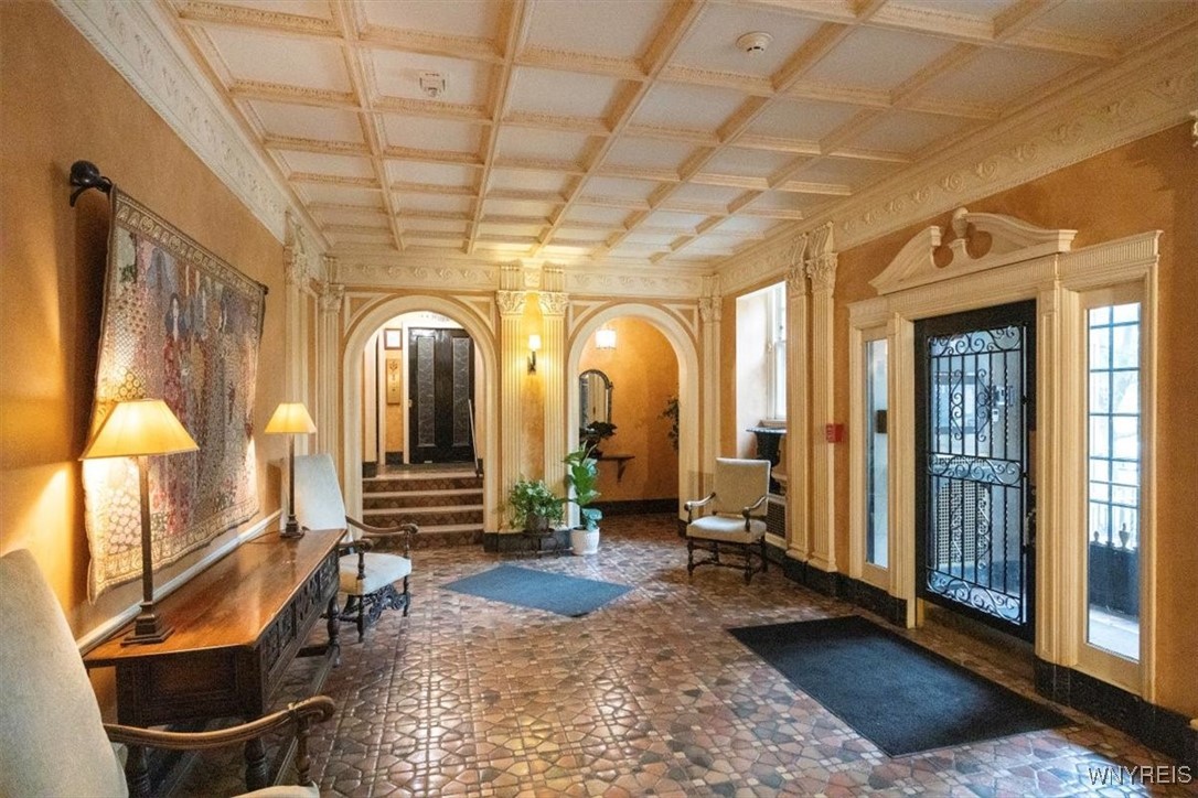 photo tinV-2m: 83 Bryant Street 5D, Buffalo NY 14209