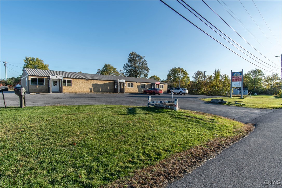 photo 4 : 26216-26220 Rt-283, Le Ray NY 13601