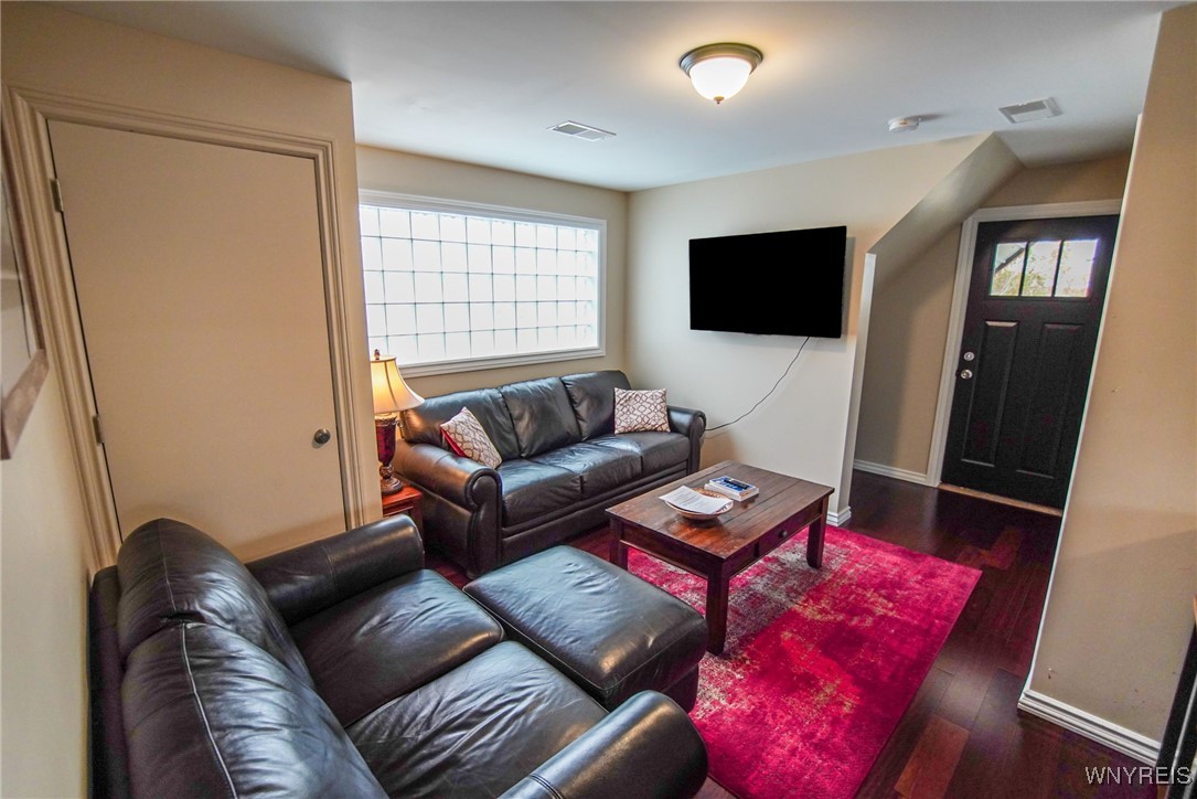 photo 4 : 67 Harvard Place, Buffalo NY 14209