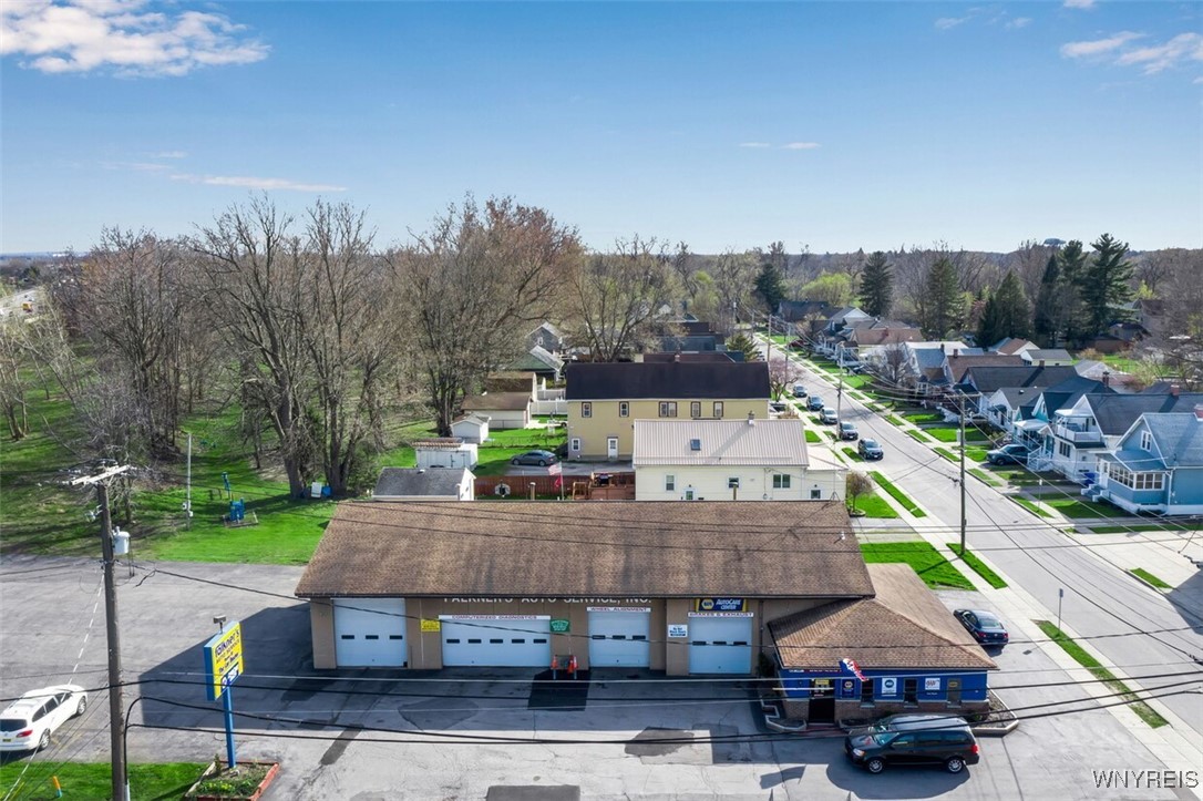 photo 97Vk2rdL6T-SC2ux4krDC7Ha82QkEdwhpyY: 2671 Seneca Street, West Seneca NY 14224