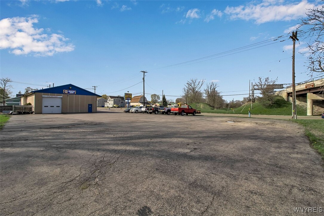 photo 4 : 2671 Seneca Street, West Seneca NY 14224