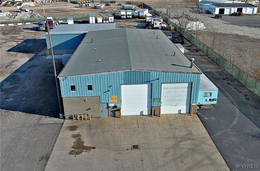 photo ElgqF3B34W4g: 70 North Gates Avenue, Lackawanna NY 14218