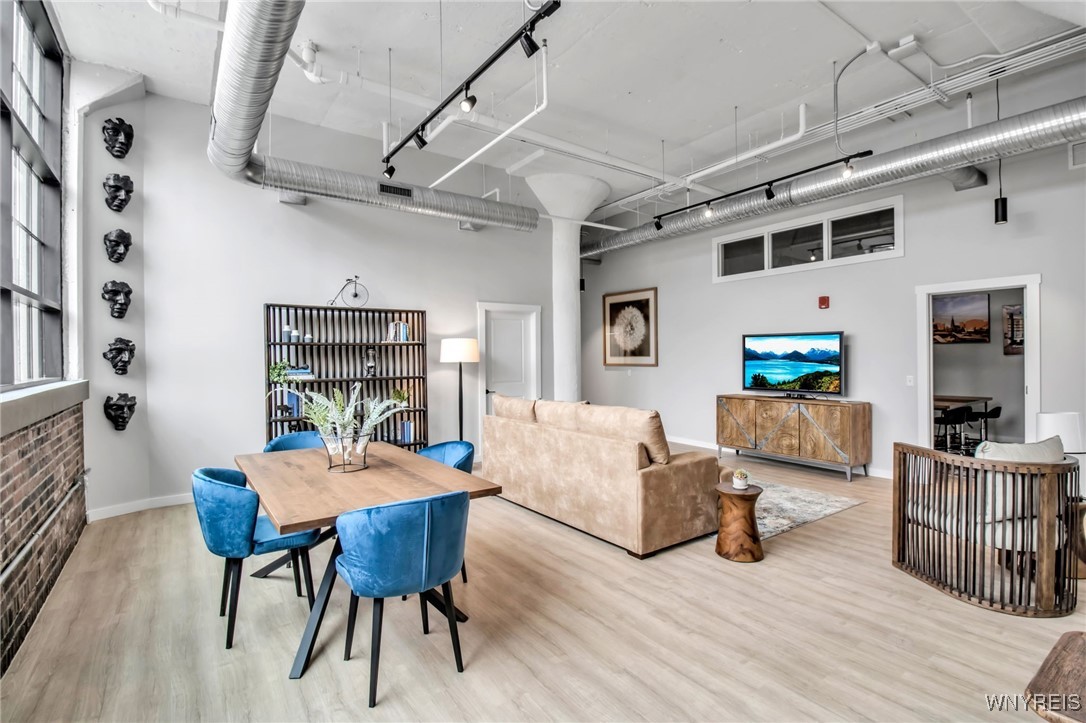photo 4 : 628 Ellicott Street Studio-Loft, Buffalo NY 14203