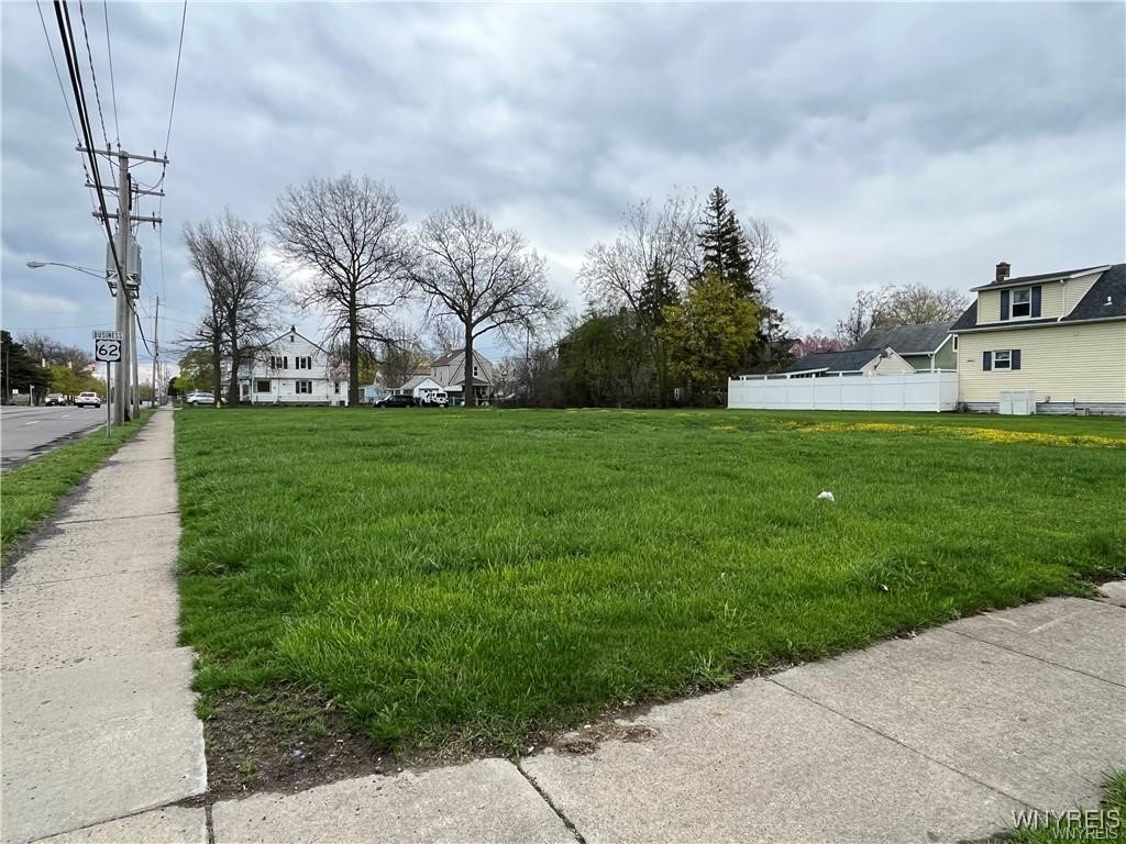 photo 2 : 3303 Pine Avenue, Niagara Falls NY 14301