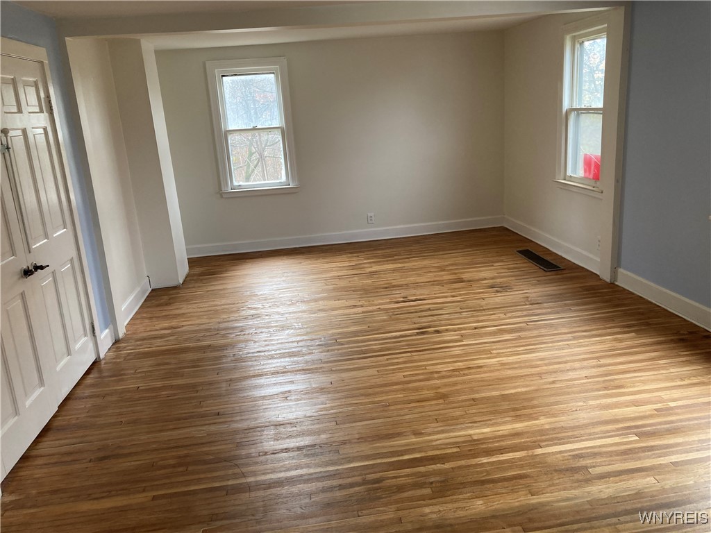 photo 2 : 75 Schaefer Road, West Seneca NY 14218