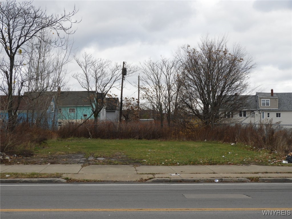 photo 1 : 1638 Broadway, Buffalo NY 14212