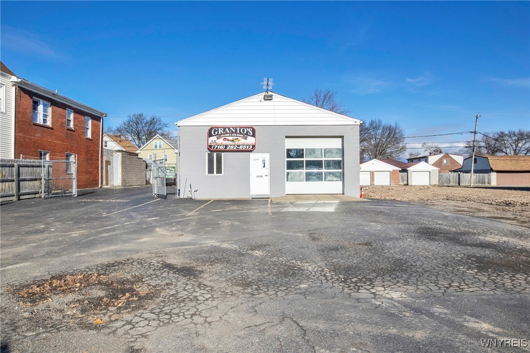 photo undefined: 2514 Pine Avenue, Niagara Falls NY 14301