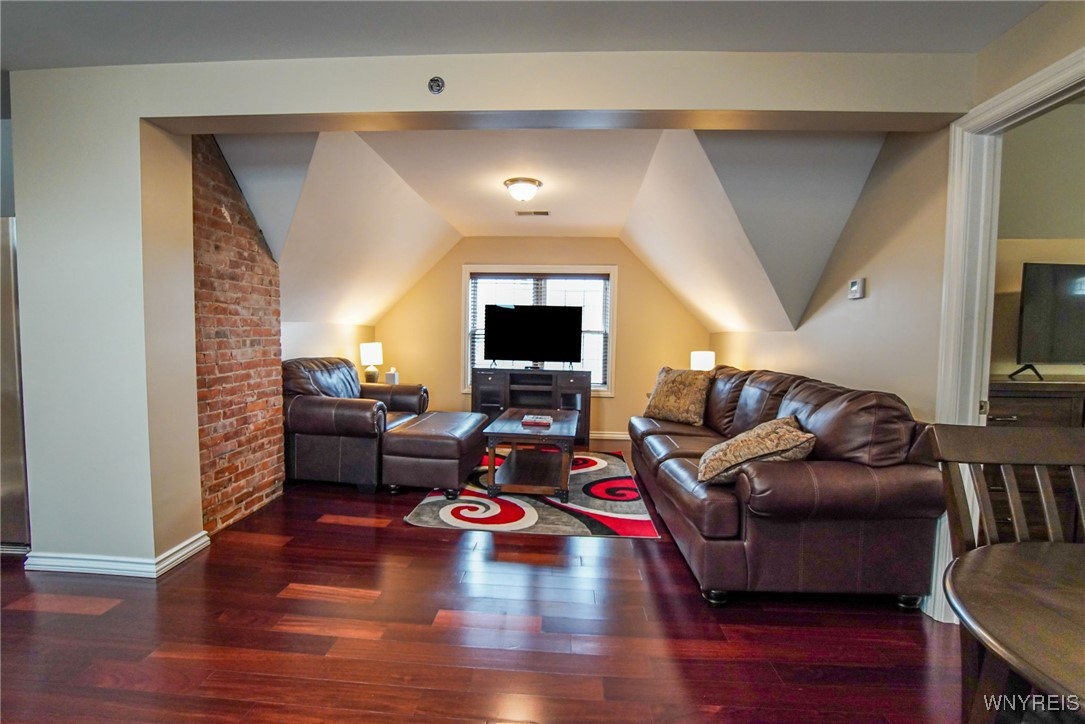 photo 2 : 67 #1 Harvard Place, Buffalo NY 14209