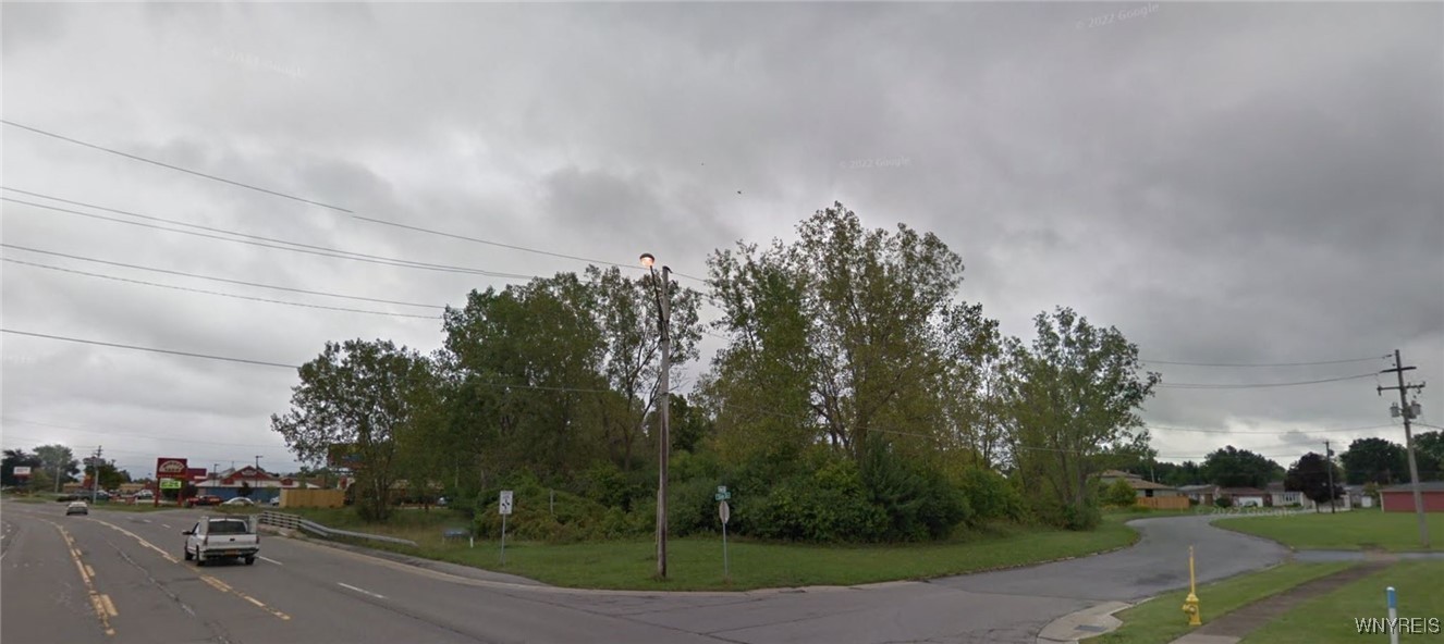 photo 2 : 1401 French Road, Cheektowaga NY 14043