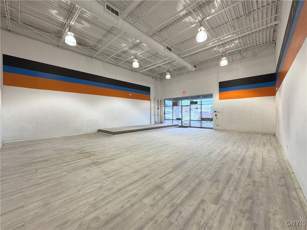 photo uM42-50GxtCQRQ1X0I: 1851 (Unit C) State Street, Watertown City NY 13601