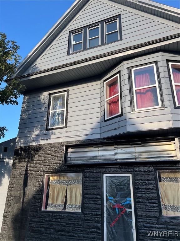 photo 1 : 1586 South Park Avenue, Buffalo NY 14220