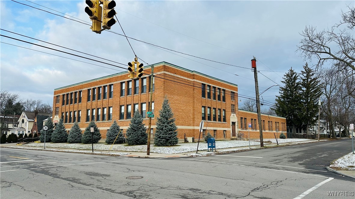 photo 3 : 1018 College Avenue, Niagara Falls NY 14305