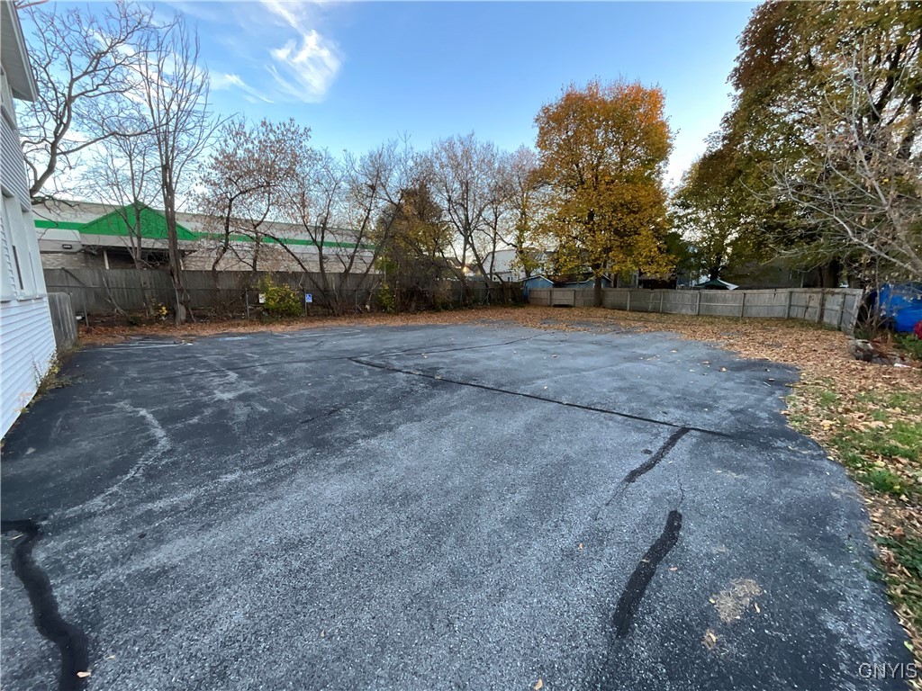 photo WYq7askmHt1X-: 812 State Street, Watertown City NY 13601