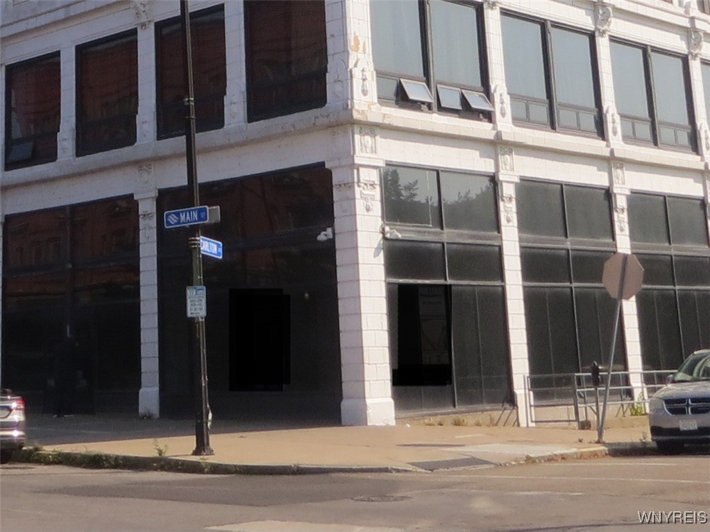 photo aMXMsO: 921 Main Street, Buffalo NY 14203