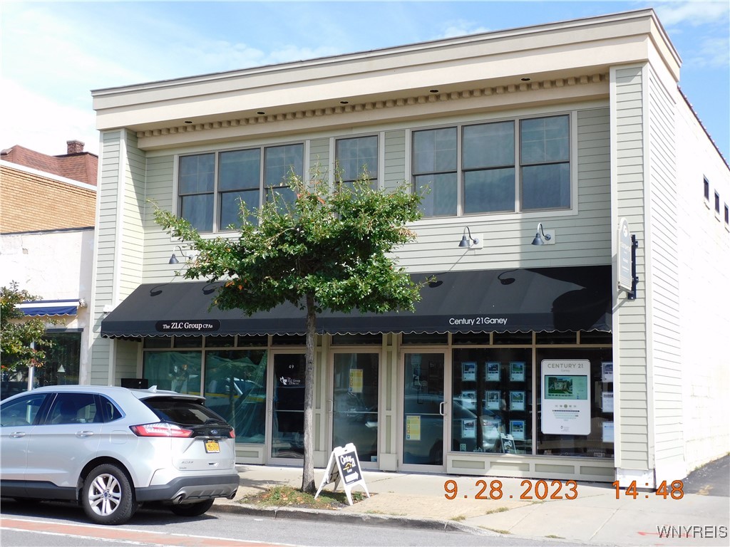 photo 0: 47 Buffalo St - Upper, Hamburg NY 14075