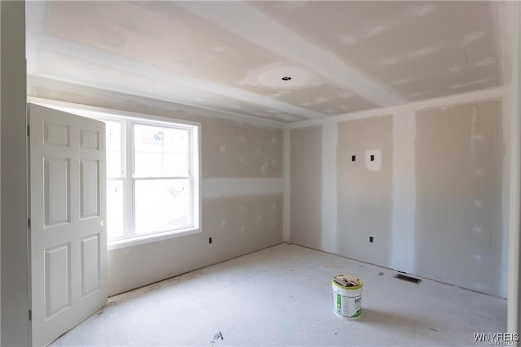 photo 2 : 8979 Iroquois Street, Evans NY 14006