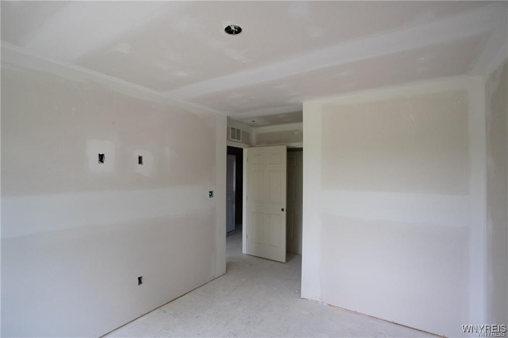 photo 3 : 8979 Iroquois Street, Evans NY 14006