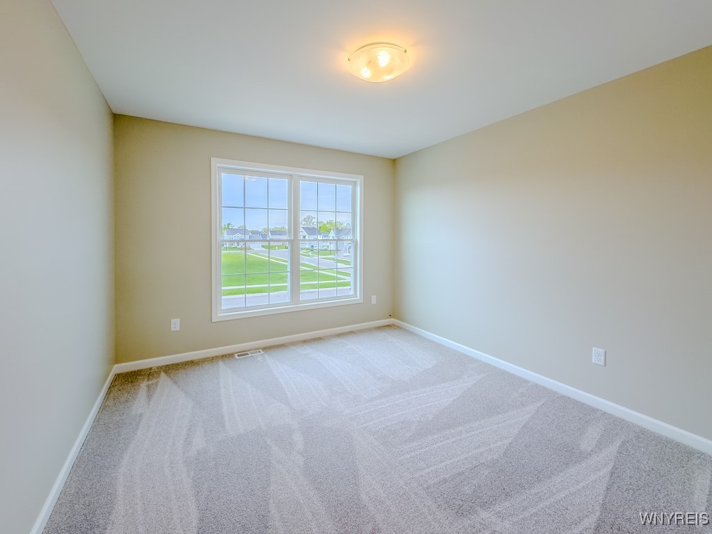 photo 4YfTQgCr41HAu0: 47 Greenspring Court, West Seneca NY 14224