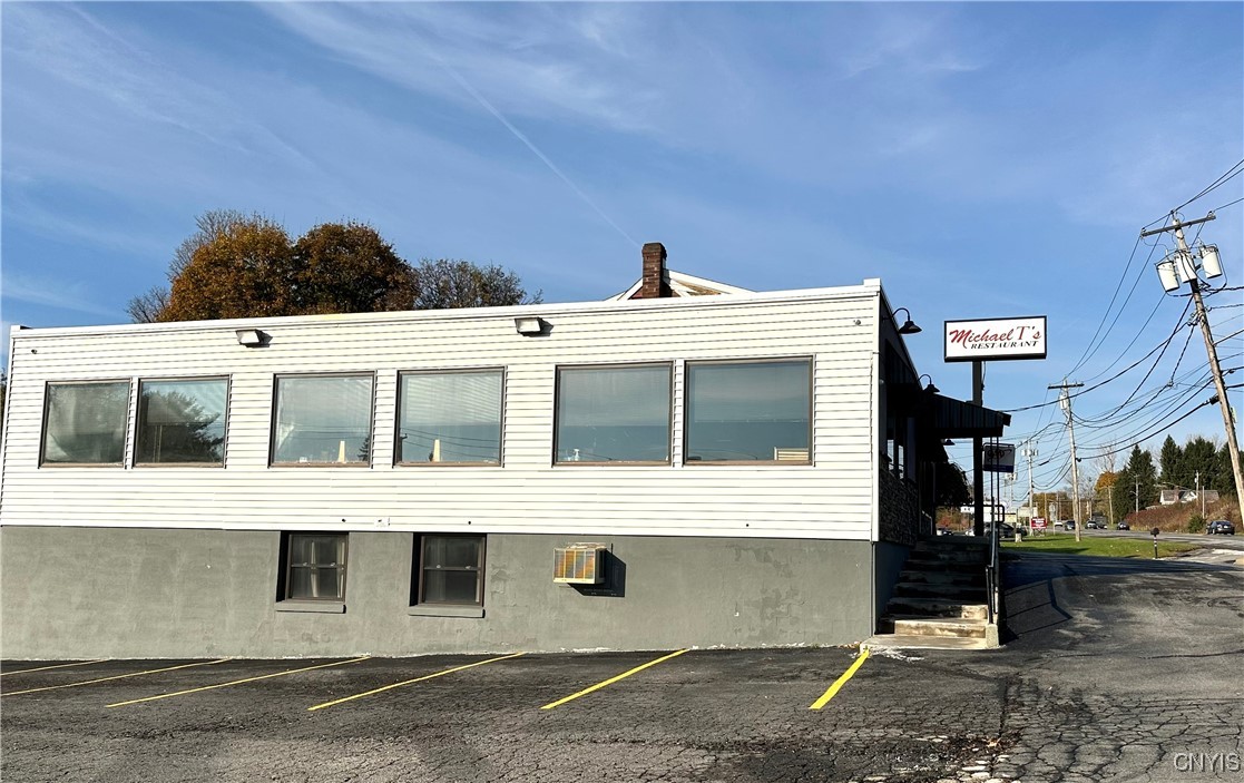 photo 1 : 8390 Seneca, New Hartford NY 13413