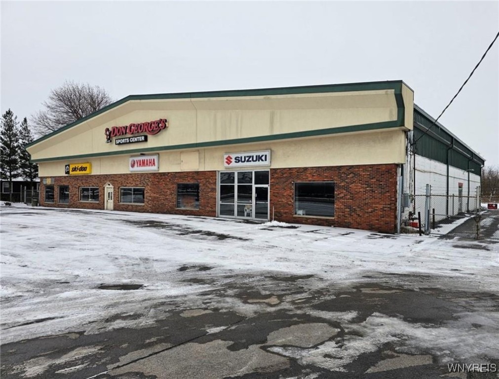 photo undefined: 10295 Main Street, Clarence NY 14031